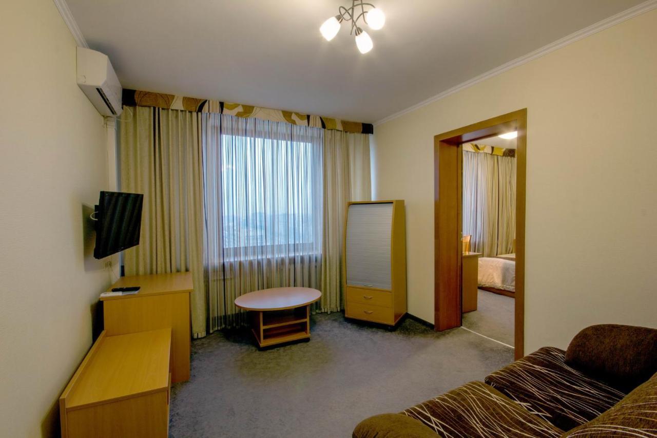 Tourist Hotel Minsk Exterior foto